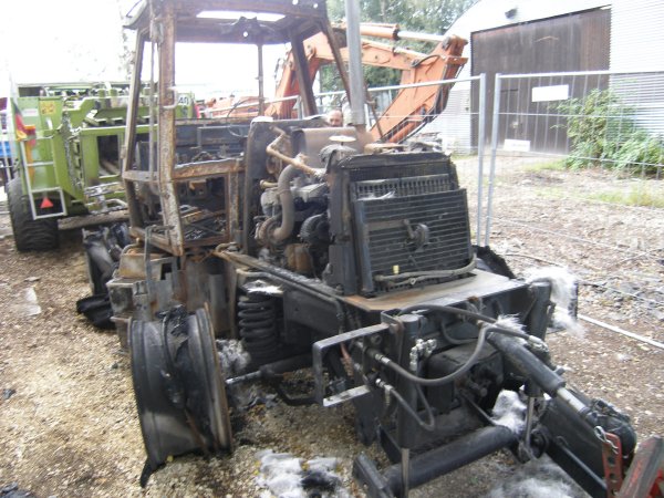 Ermittlung der Schadenhöhe an einem total ausgebrannten Traktor
